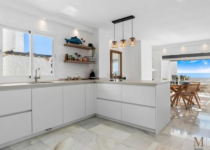 Casa Picasso Ref #112 דירה